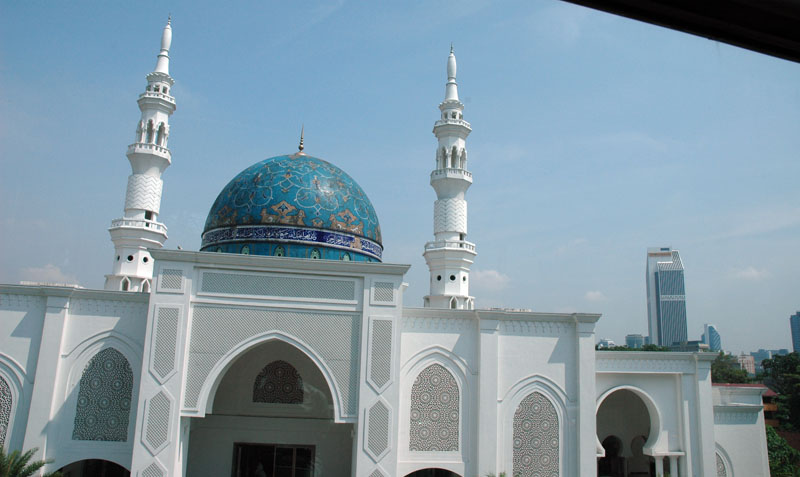 A kovely mosque, seen from the monorail